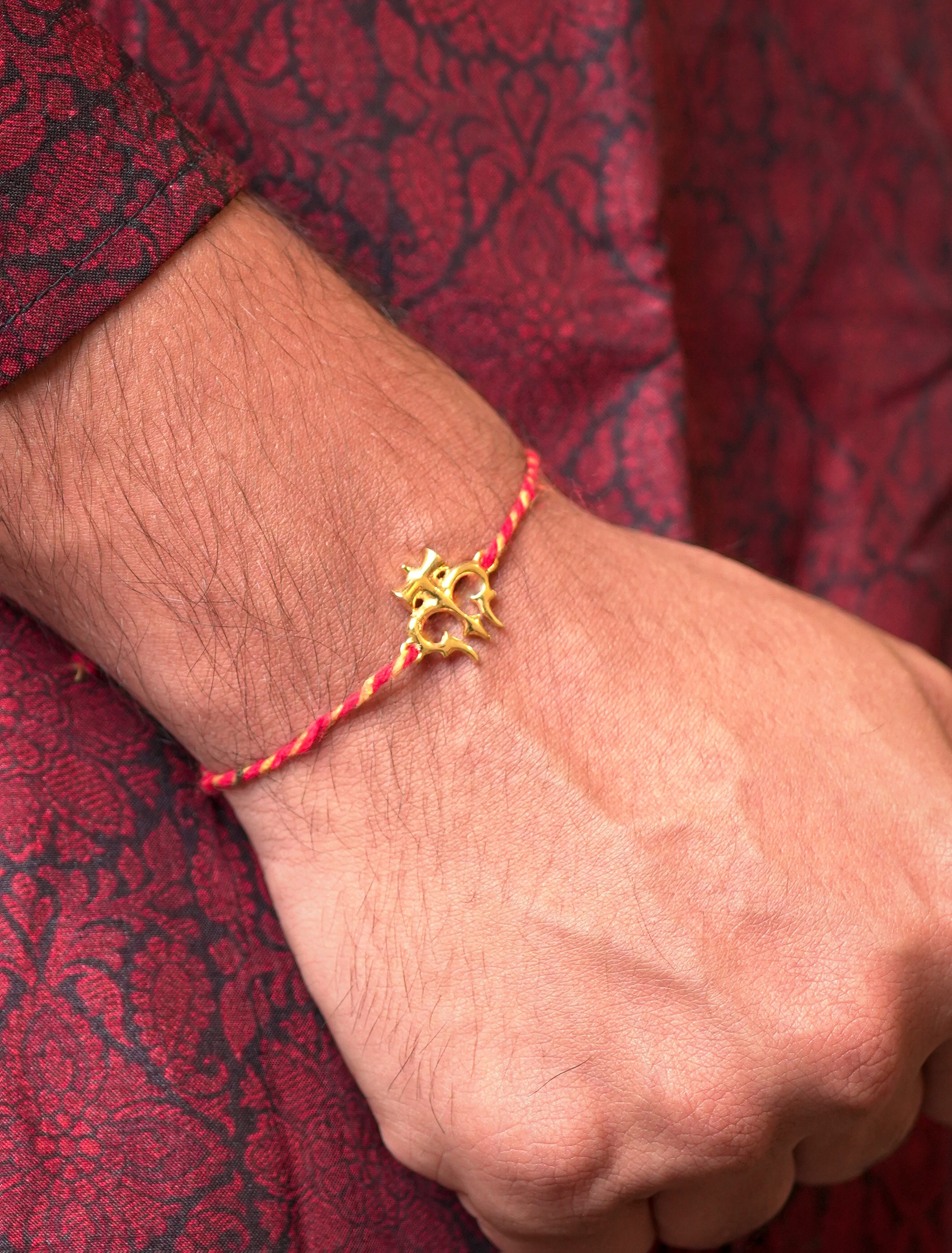 Trishul Rakhi Hamper