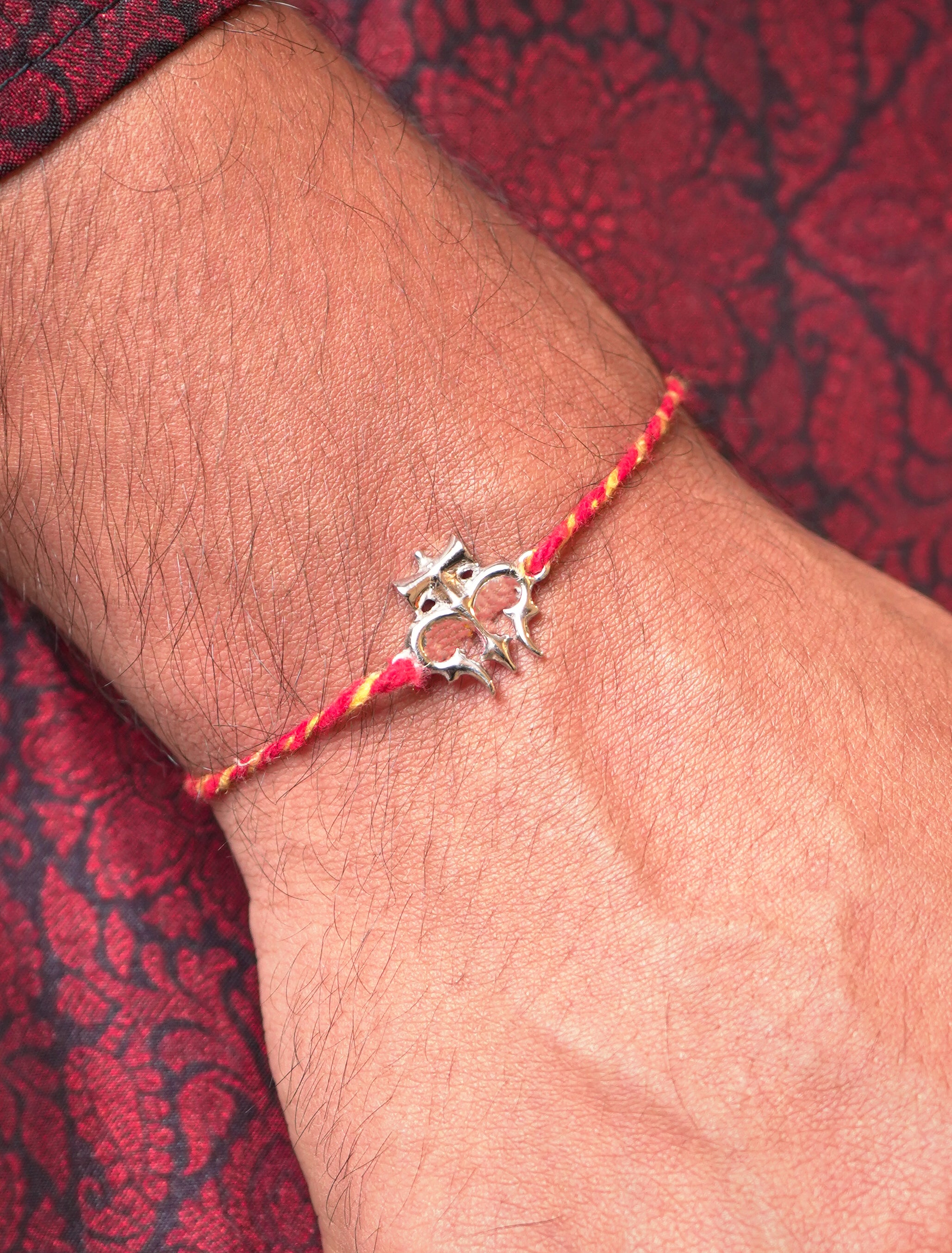 Trishul Rakhi Hamper