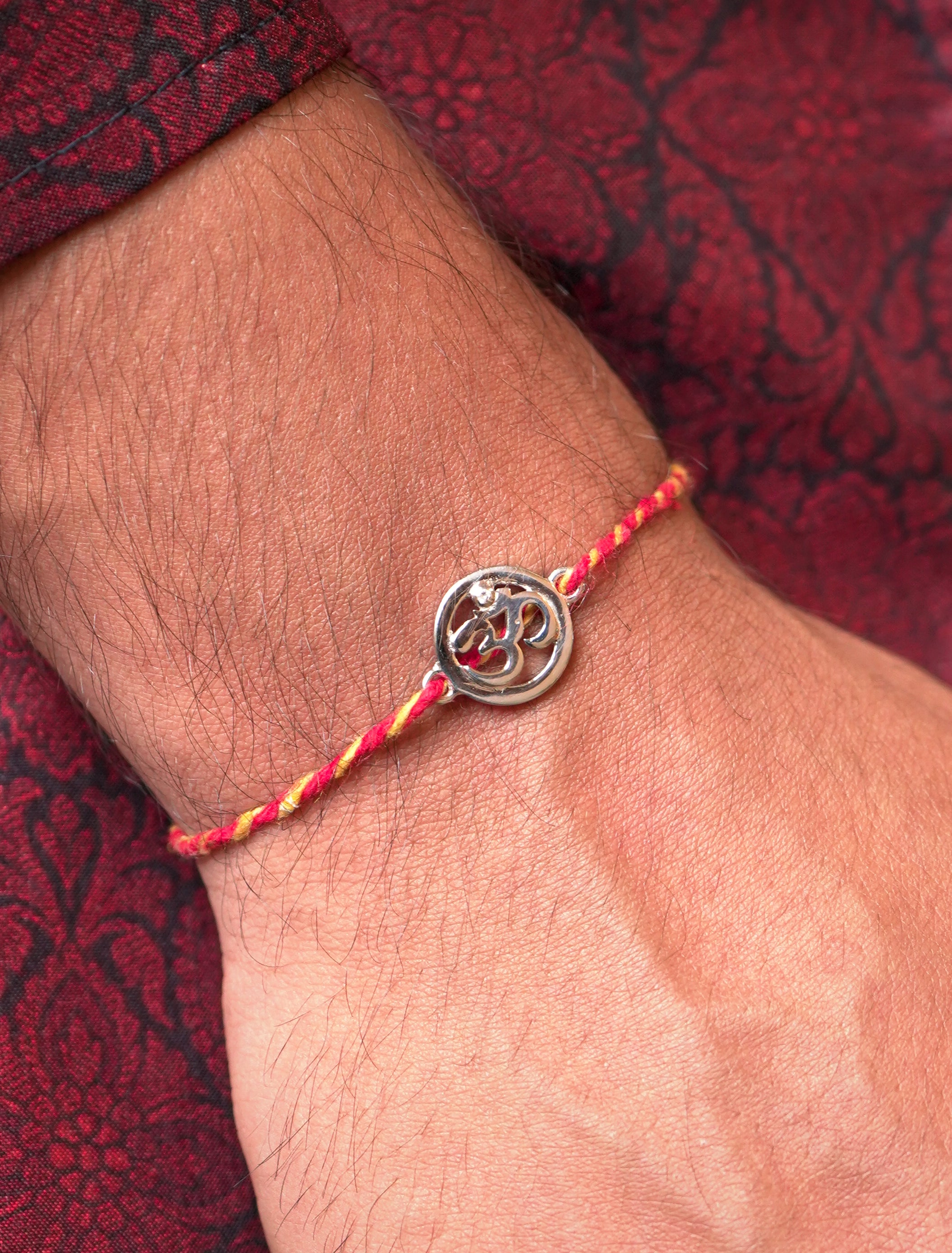 Om Rakhi Hamper