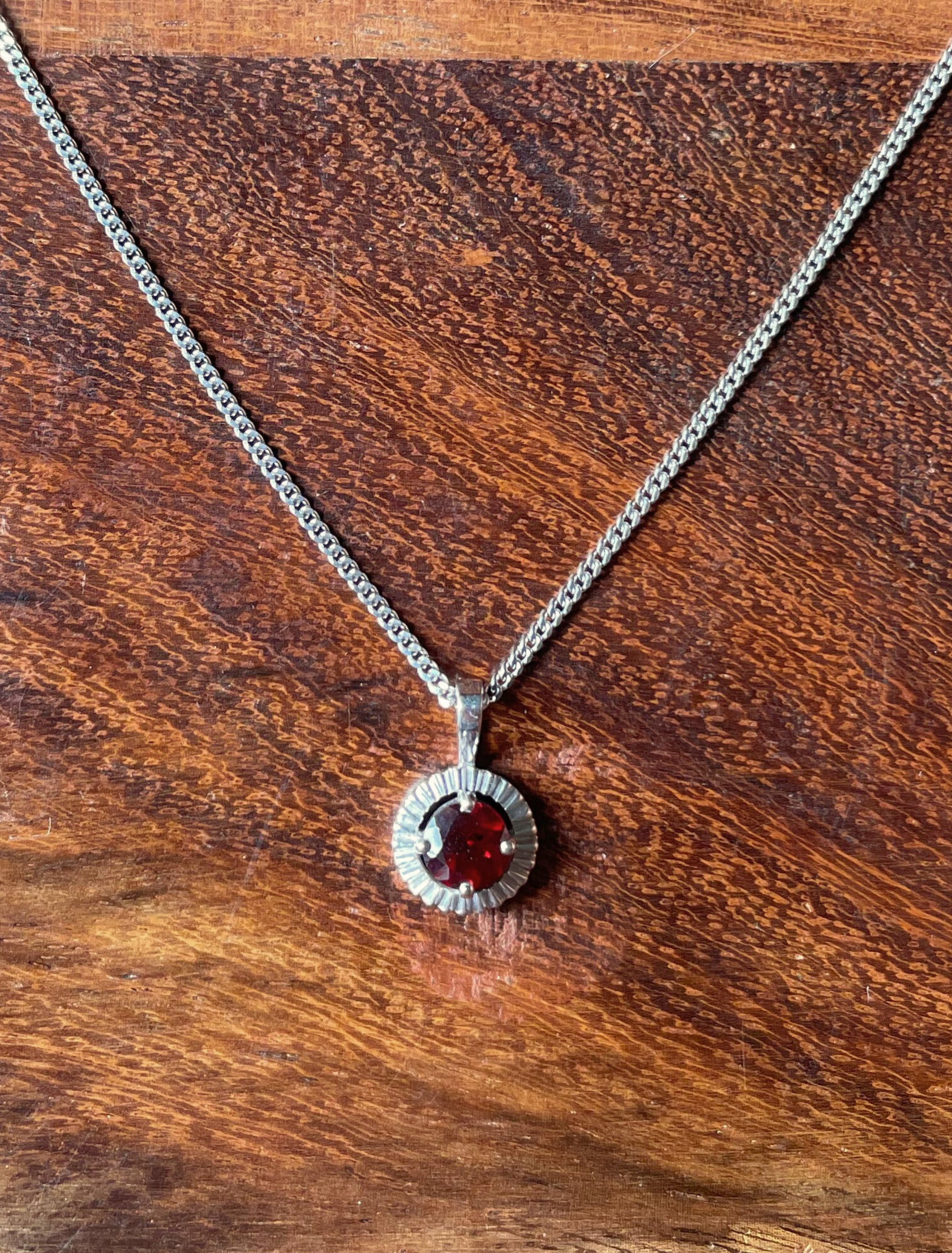 The Healing Pendant - Garnet