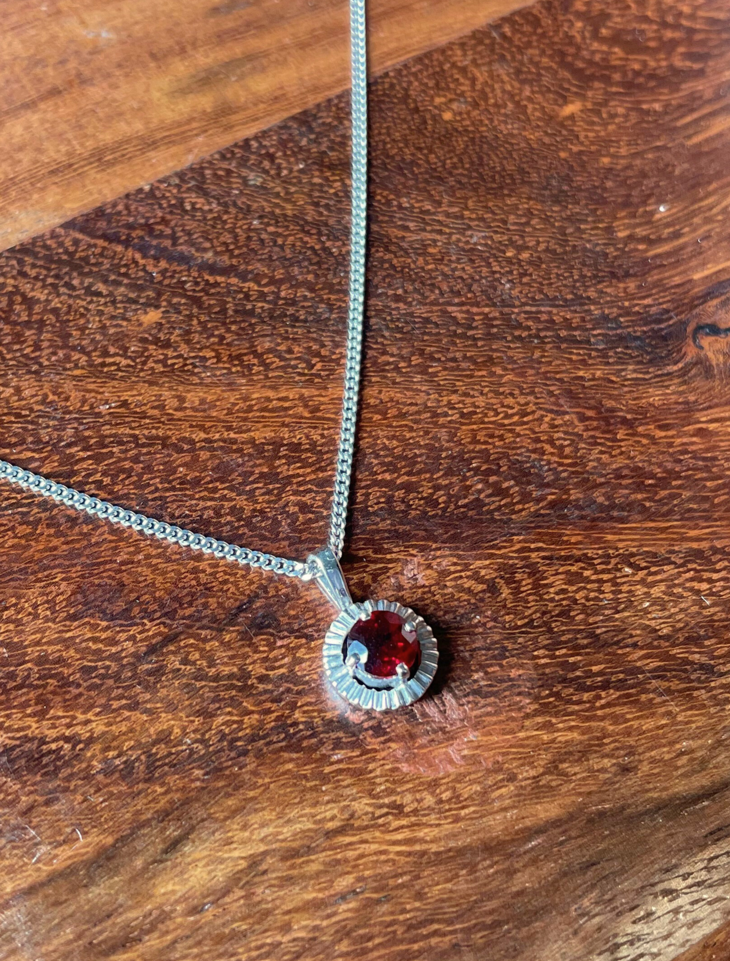 The Healing Pendant - Garnet